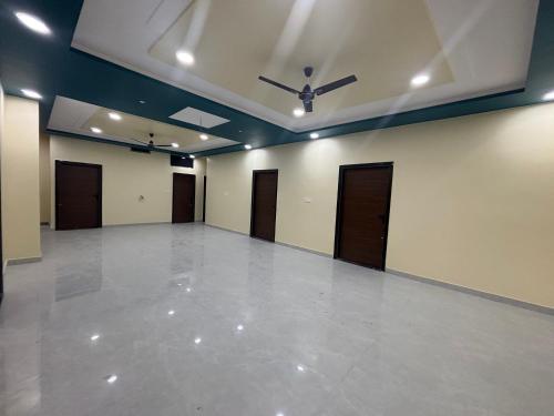 hotel shri ram legacy