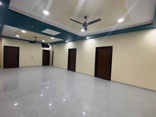 hotel shri ram legacy