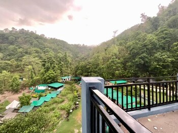 hotel the rudram aura