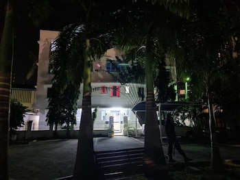 Hotel Aryana Court Bamburi,,3 star