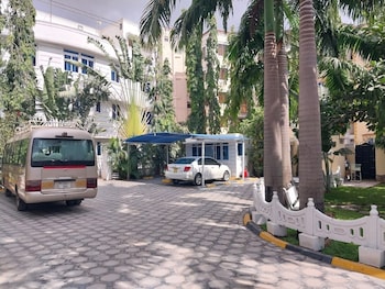 Hotel Aryana Court Bamburi,,3 star