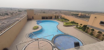 Rosastays Kutch,,3 star
