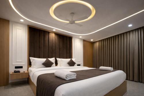 narayana grand hotel