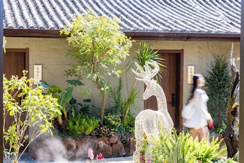 lijiang fog gallery hotel