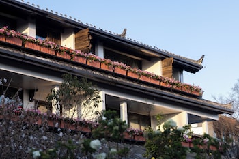 lijiang fog gallery hotel