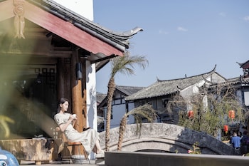 lijiang fog gallery hotel