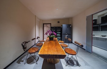 lijiang fog gallery hotel
