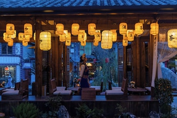 lijiang fog gallery hotel