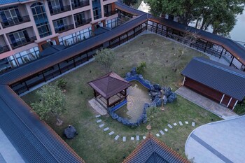 zsz hot spring resort
