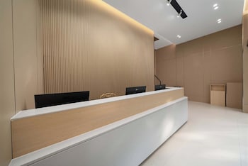 Lofi Hotel - Pazhou Canton Fair Center,,3 star