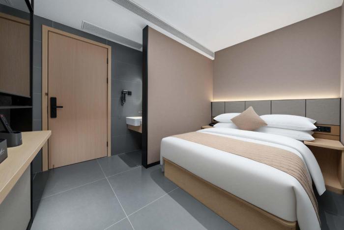 lofi hotel pazhou canton fair center