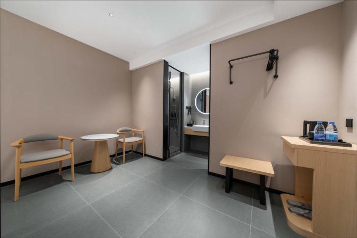 lofi hotel pazhou canton fair center