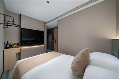 lofi hotel pazhou canton fair center
