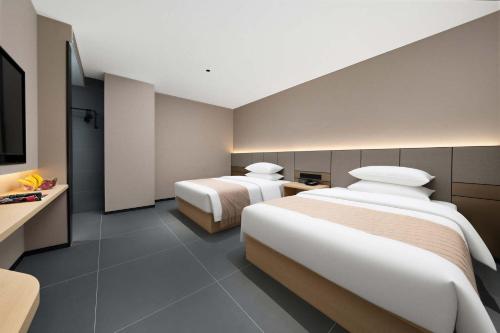 lofi hotel pazhou canton fair center