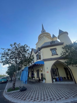 win house hotel