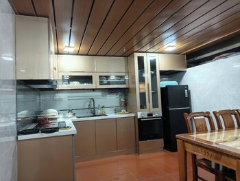 Green Family Hotel,,3 star