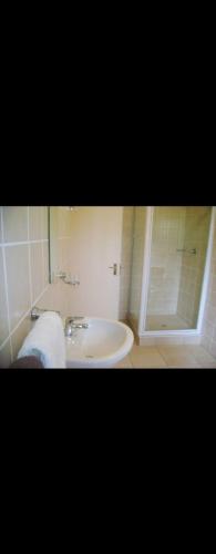 cozy guestrooms in midrand 1