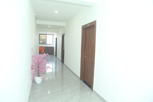 Hotel Akash Palace,,3 star