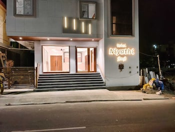 hotel niyathi