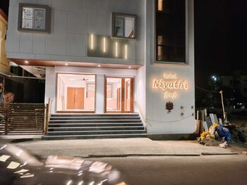 hotel niyathi