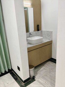hotel niyathi