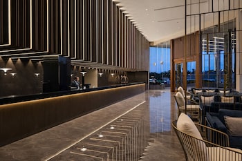 Colombo International Airport Hotel,,3 star