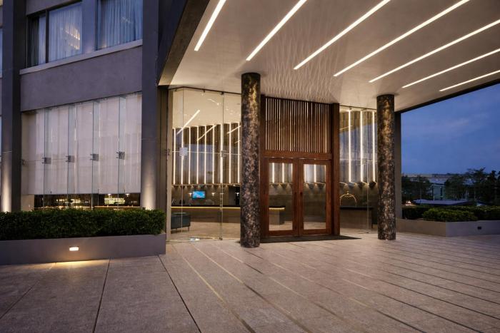 colombo international airport hotel