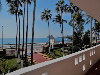 hotel las jacarandas