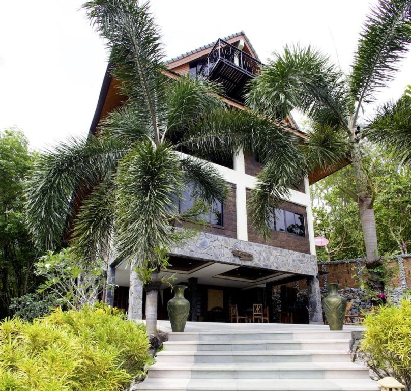 thara bayview villa