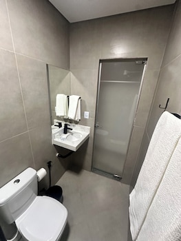 b hotel 888