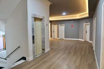 b hotel 888