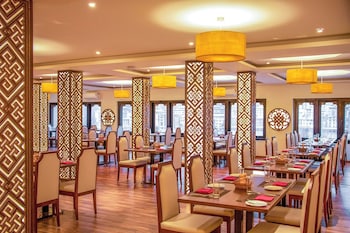 hotel riverview by tenzinlig