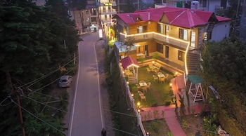 hotel seven lake stays uttarkhand