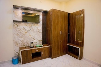 Shiv Darshan P Guest House,,3 star