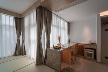 Chongqing Xanadu Moon Hotel,,3 star