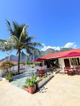 Vang Vieng Ruby Villa Hotel,,3 star