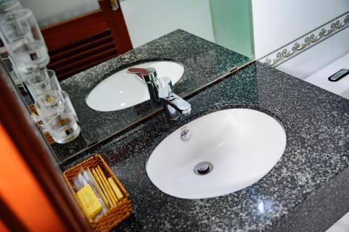 diamond suite dai nam hotel