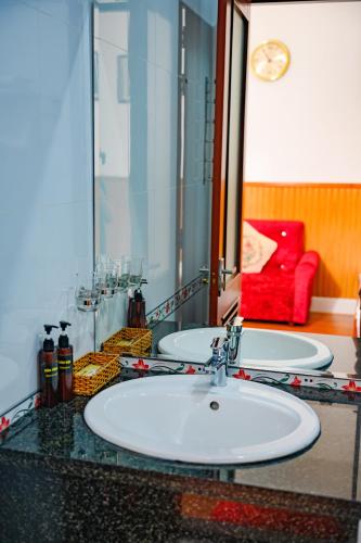 diamond suite dai nam hotel