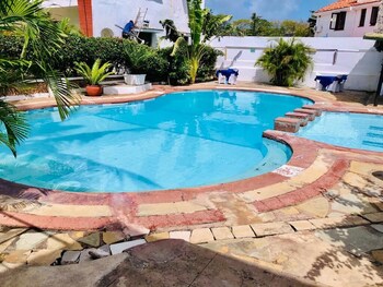 Kigotho Hotel & Apartments,,3 star
