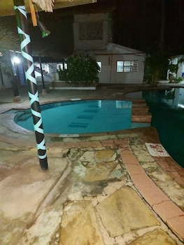 Kigotho Hotel & Apartments,,3 star