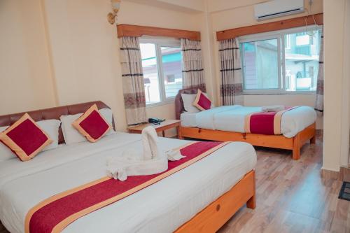 Hotel Kr Mandap,,3 star