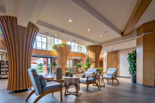 Yangshuo Fadai Hot Spring Luxury Hotel,,4 star