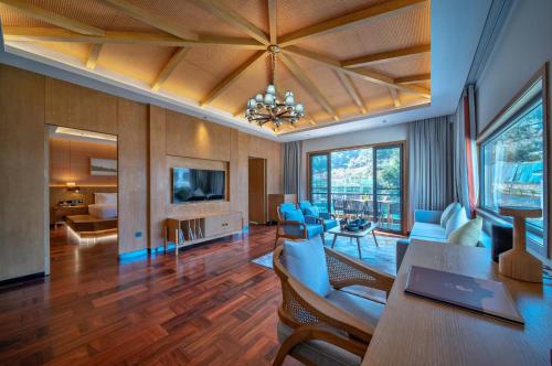 yangshuo fadai hot spring luxury hotel