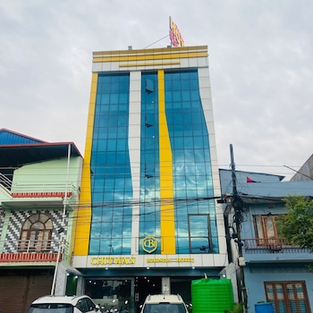 Chitwan Business Hotel,,3 star