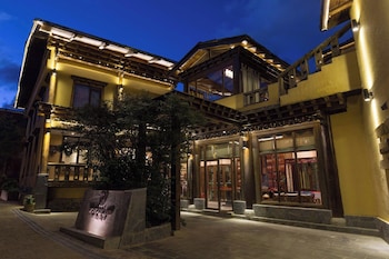 Shangri-La Moon Tibetan Boutique Hotel,,4 star