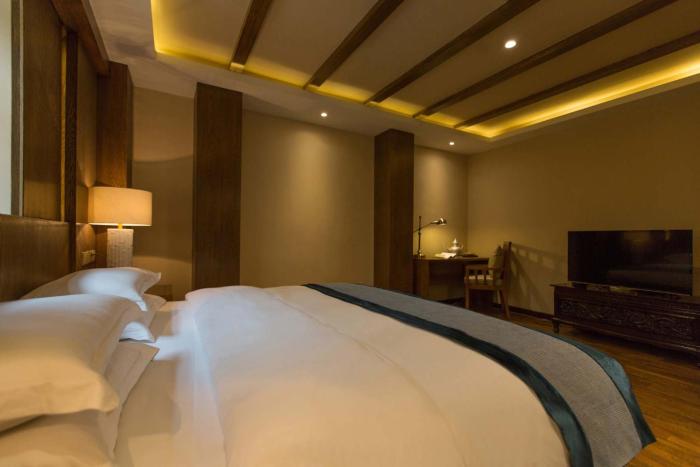 shangri la moon tibetan boutique hotel