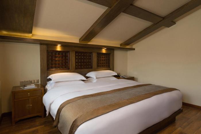 shangri la moon tibetan boutique hotel