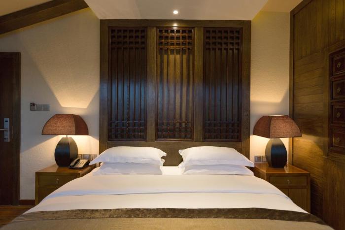 shangri la moon tibetan boutique hotel
