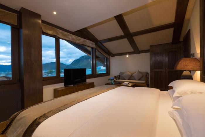 shangri la moon tibetan boutique hotel