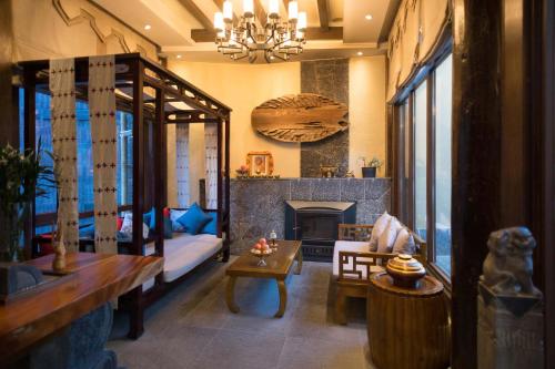 shangri la moon tibetan boutique hotel